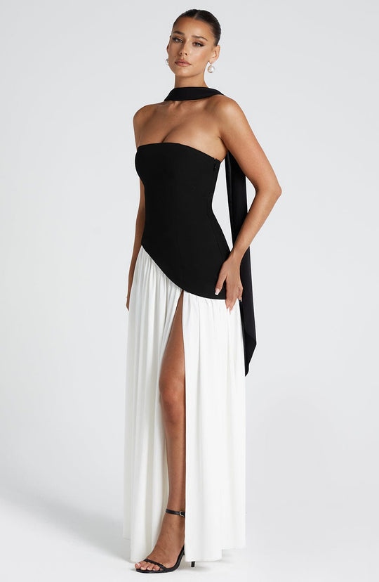 Èlira – Contrast Strapless Maxi Dress