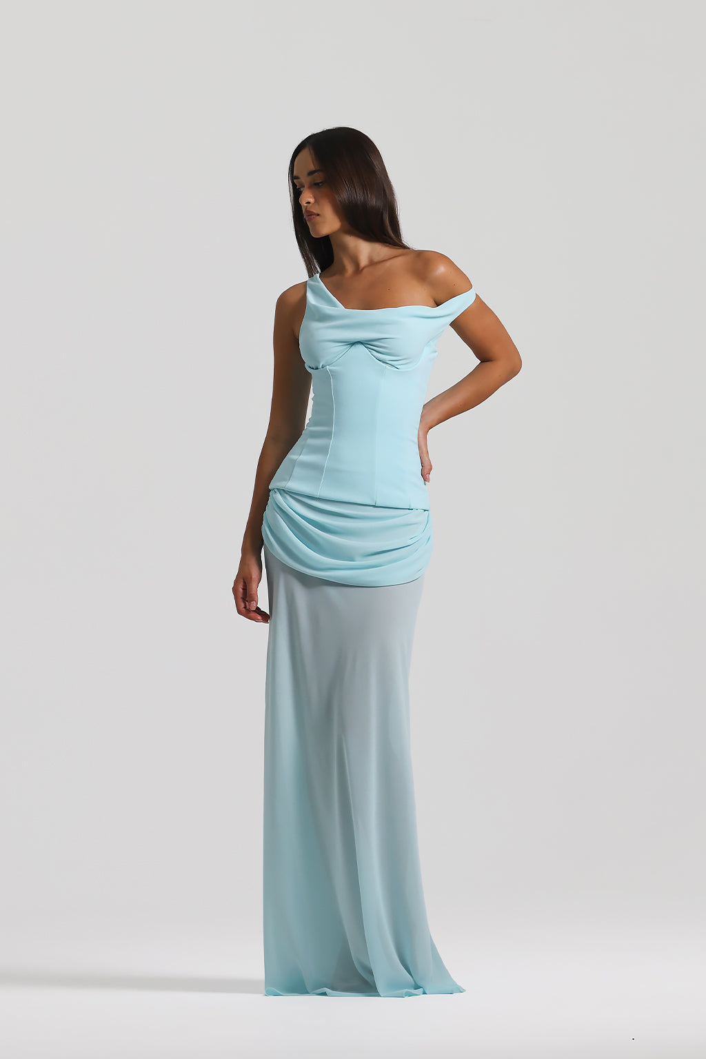Èliane – Off-Shoulder Georgette Gown